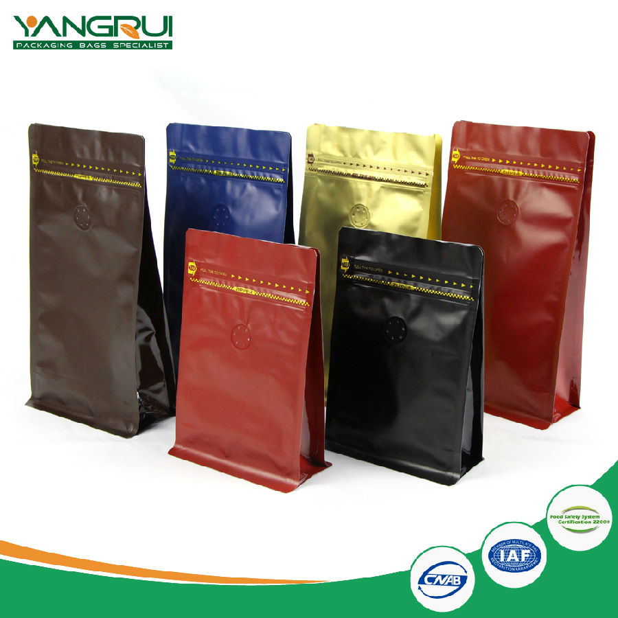 Yuav ua li cas xaiv ib lub hnab zoo kas fes!